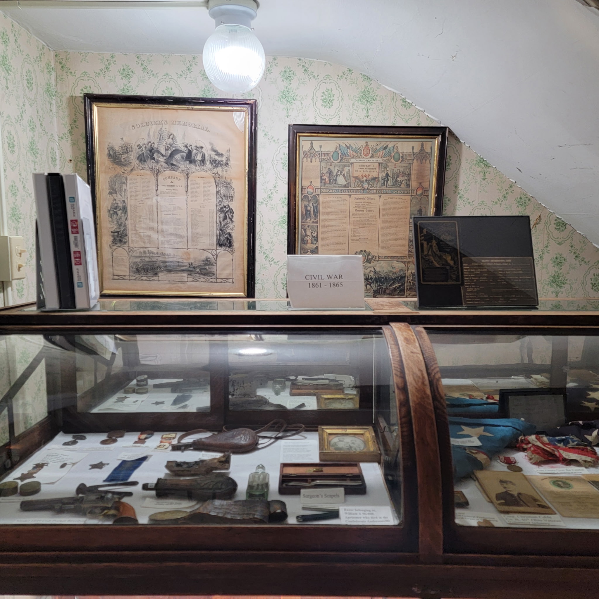Civil War case with soldier’s memorials, sidearms and personal effects